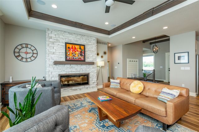1120 NE Forest Ridge Court, Ankeny, IA 50021
