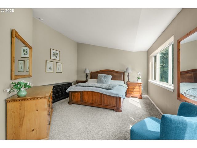 15023 Se DIAMOND Dr, Clackamas, OR 97015