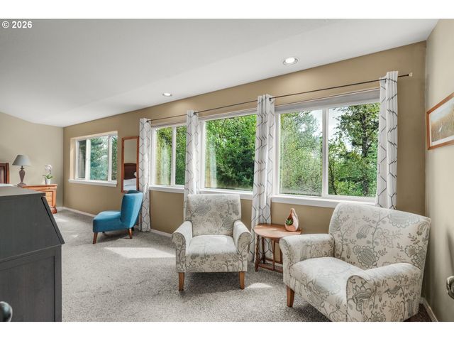 15023 Se DIAMOND Dr, Clackamas, OR 97015