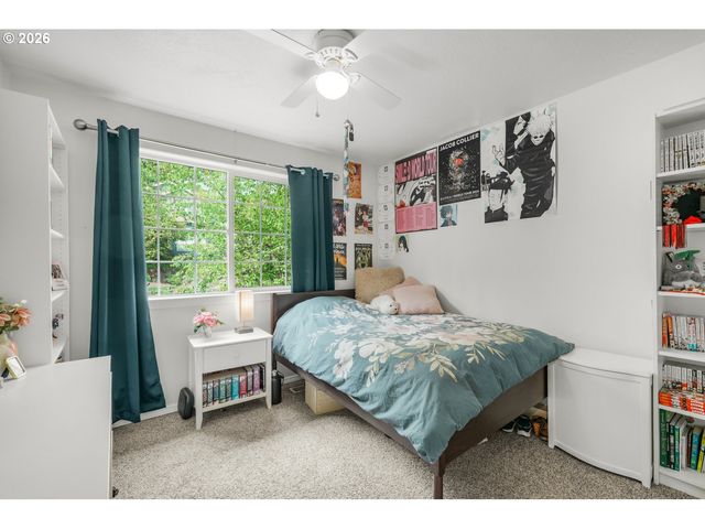 15023 Se DIAMOND Dr, Clackamas, OR 97015