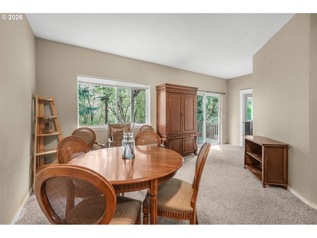 15023 Se DIAMOND Dr, Clackamas, OR 97015