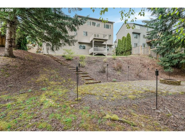 15023 Se DIAMOND Dr, Clackamas, OR 97015