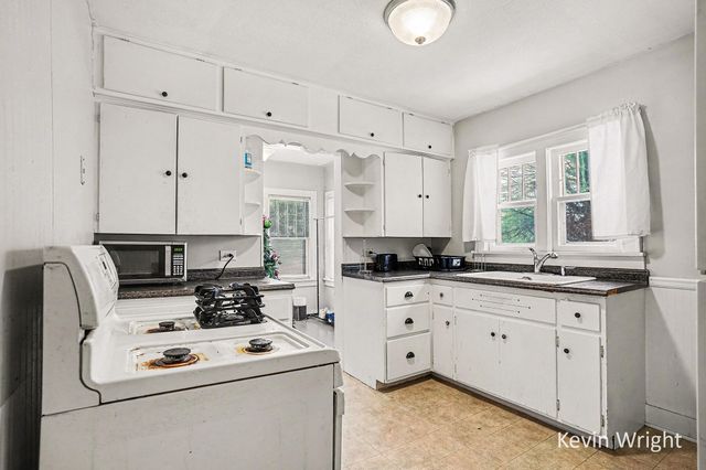 1062 Langeland Avenue, Muskegon City, MI 49442