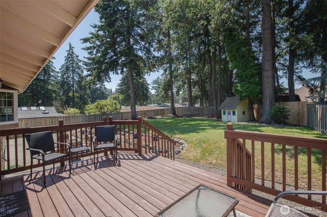 7610 95th Avenue SW, Lakewood, WA 98498