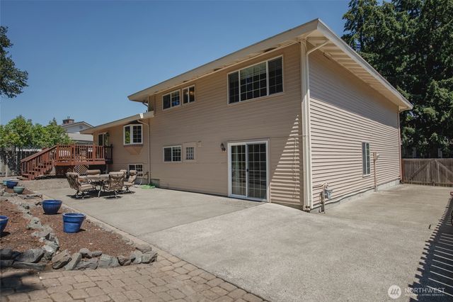 7610 95th Avenue SW, Lakewood, WA 98498