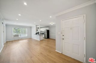 1270 N Havenhurst Drive 12, West Hollywood, CA 90046