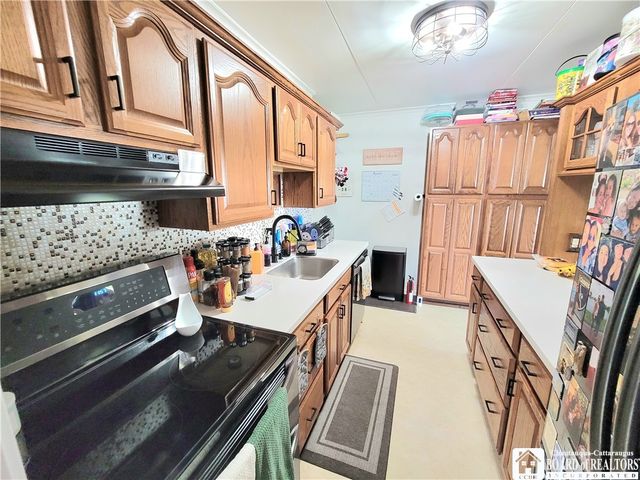 24 Raymond Street, Jamestown, NY 14701