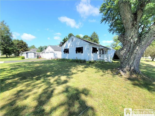 24 Raymond Street, Jamestown, NY 14701