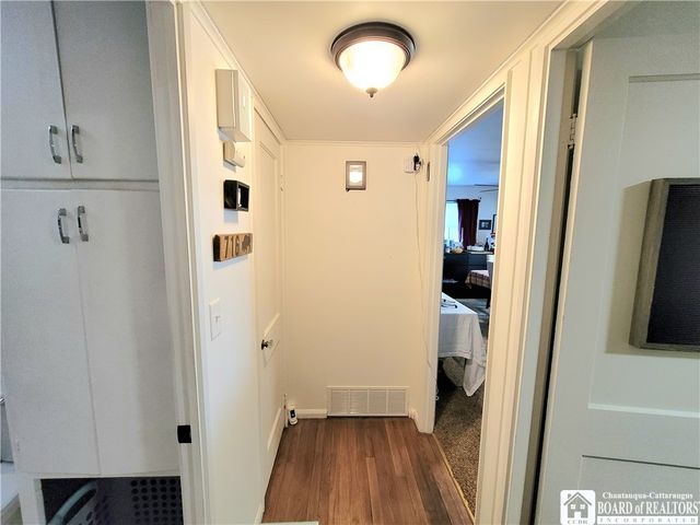 24 Raymond Street, Jamestown, NY 14701