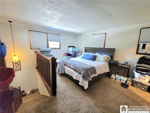 24 Raymond Street, Jamestown, NY 14701