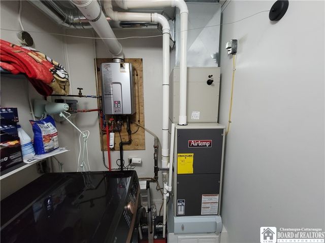 24 Raymond Street, Jamestown, NY 14701