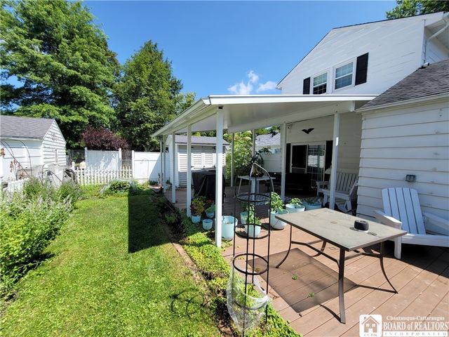 24 Raymond Street, Jamestown, NY 14701