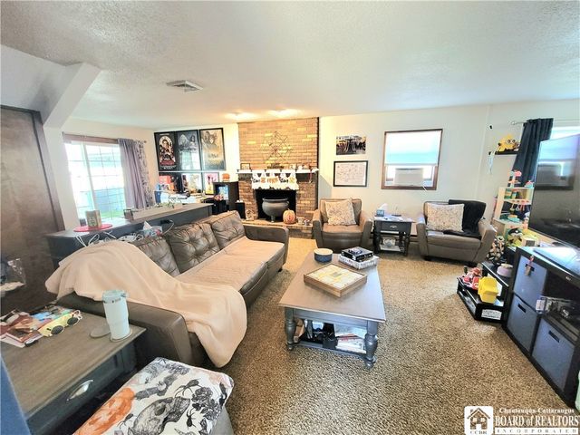 24 Raymond Street, Jamestown, NY 14701