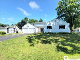 24 Raymond Street, Jamestown, NY 14701