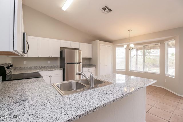 2326 E DEVON Court, Gilbert, AZ 85296