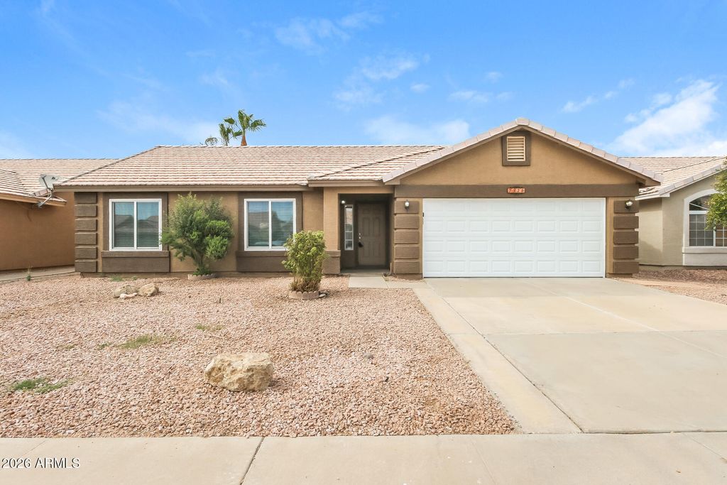 2326 E DEVON Court, Gilbert, AZ 85296