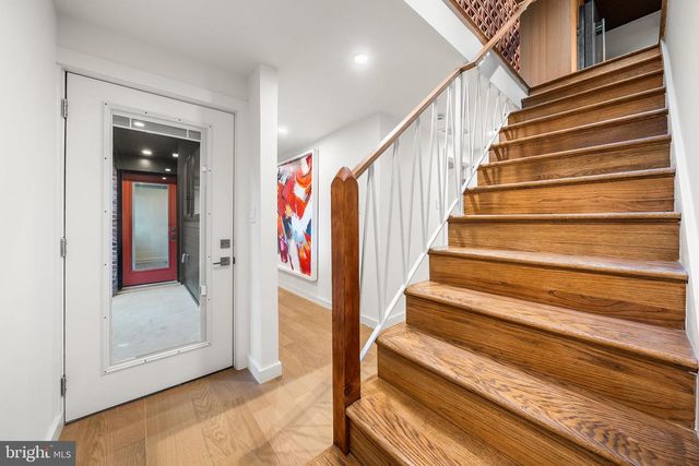 7527 FRIAR TUCK CT, Falls Church, VA 22042