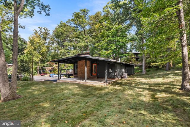 7527 FRIAR TUCK CT, Falls Church, VA 22042