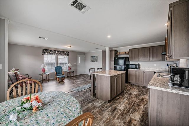 36747 LAKEWOOD DRIVE, Zephyrhills, FL 33542