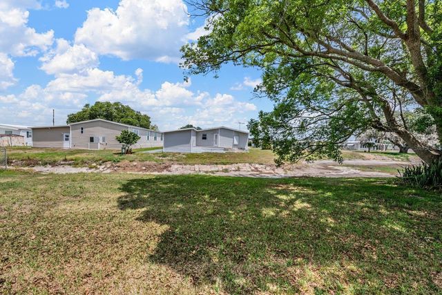 36747 LAKEWOOD DRIVE, Zephyrhills, FL 33542
