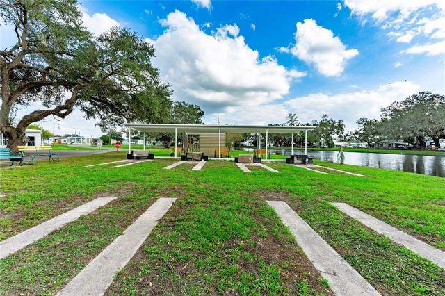 36747 LAKEWOOD DRIVE, Zephyrhills, FL 33542