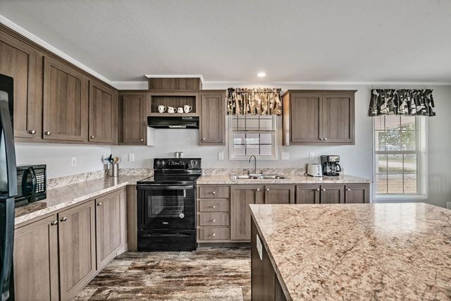 36747 LAKEWOOD DRIVE, Zephyrhills, FL 33542