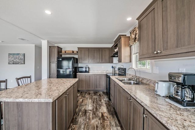 36747 LAKEWOOD DRIVE, Zephyrhills, FL 33542