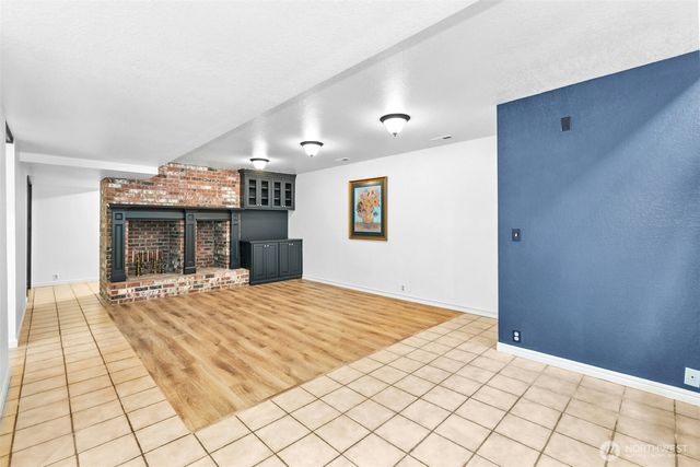 18901 61 Avenue NE, Kenmore, WA 98028