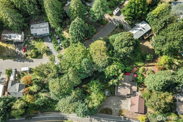 18901 61 Avenue NE, Kenmore, WA 98028