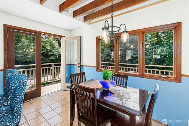 18901 61 Avenue NE, Kenmore, WA 98028