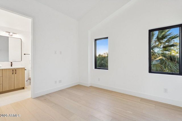 6330 N 10TH Drive, Phoenix, AZ 85013