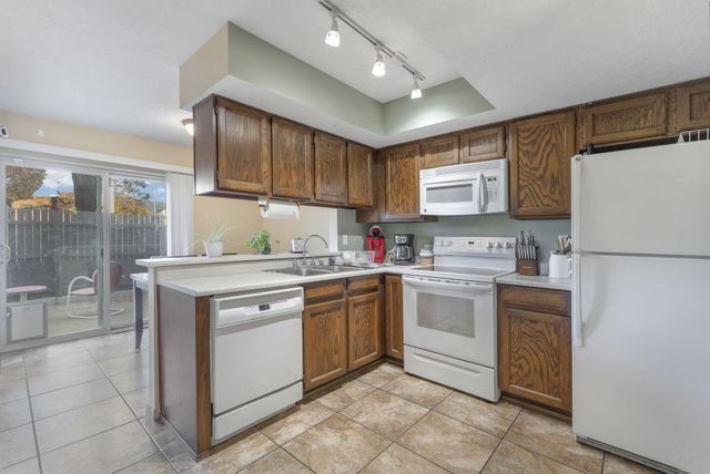 66 Calle De La Noche Boulevard NE, Albuquerque, NM 87109