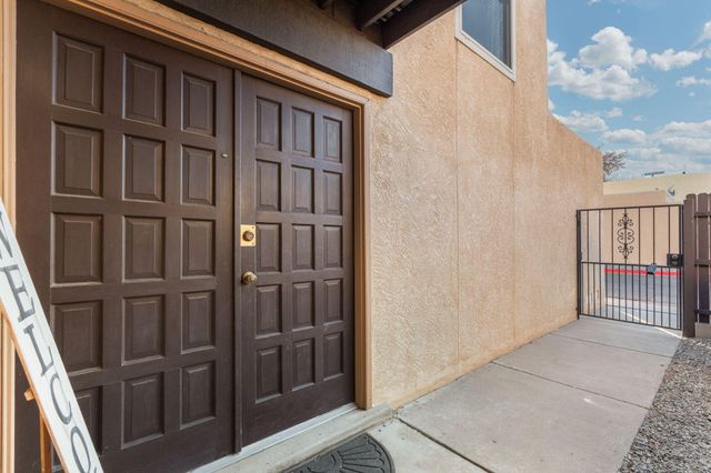 66 Calle De La Noche Boulevard NE, Albuquerque, NM 87109