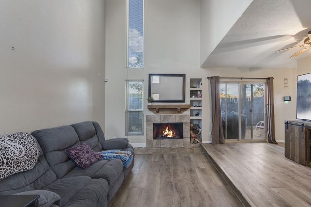 66 Calle De La Noche Boulevard NE, Albuquerque, NM 87109