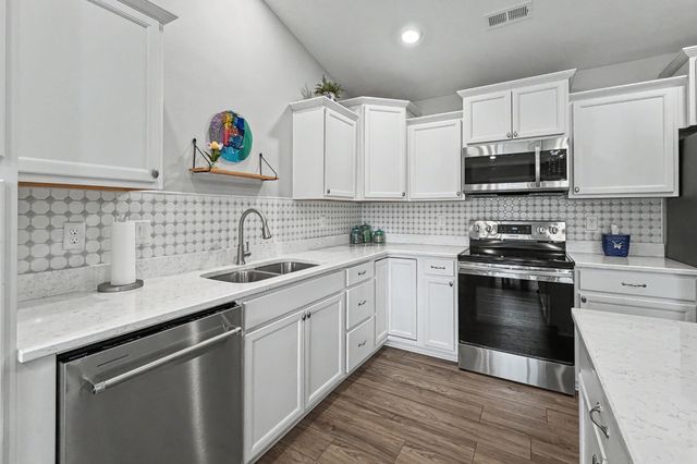 5429 NE Briarwood Drive, Ankeny, IA 50021