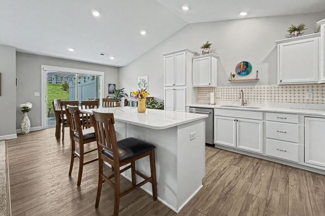 5429 NE Briarwood Drive, Ankeny, IA 50021