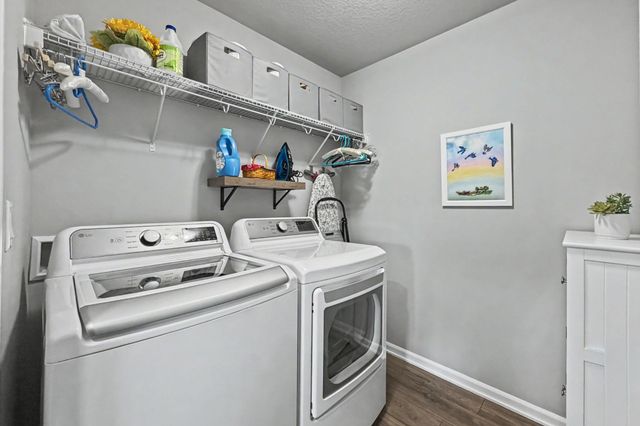 5429 NE Briarwood Drive, Ankeny, IA 50021