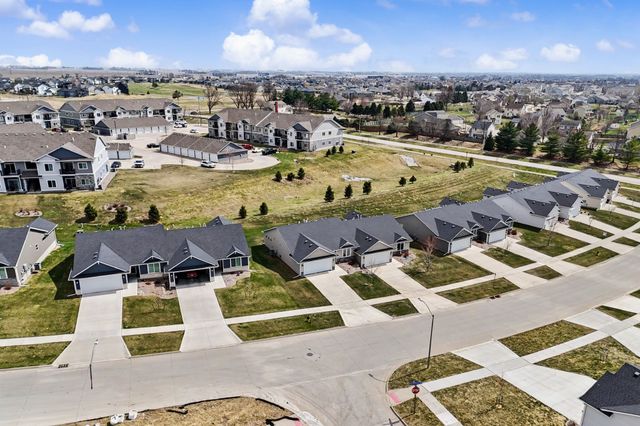 5429 NE Briarwood Drive, Ankeny, IA 50021