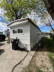 19 E COLONIAL WOOD #D, North Salt Lake, UT 84054