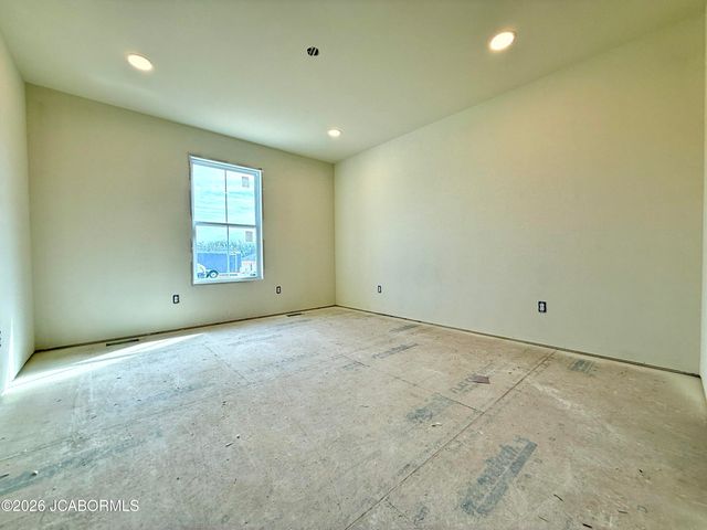 734 SARDONYX DRIVE, Jefferson City, MO 65109