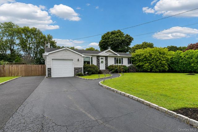 38 Nathan Drive, Bohemia, NY 11716