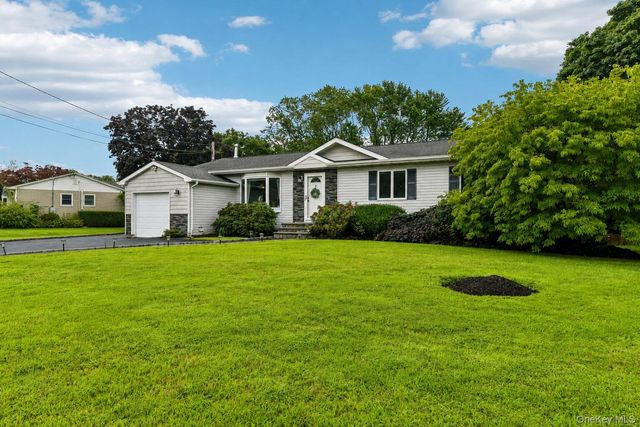 38 Nathan Drive, Bohemia, NY 11716
