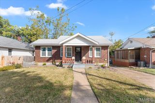 8935 Tudor Avenue, St Louis, MO 63114