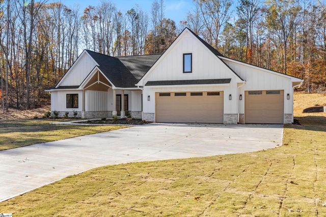 125 E Peninsula Drive, Laurens, SC 29360