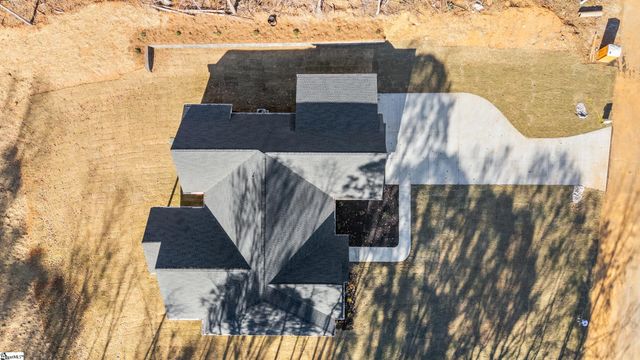 125 E Peninsula Drive, Laurens, SC 29360