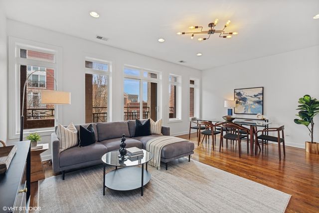 2130 W Rice Street 3, Chicago, IL 60622