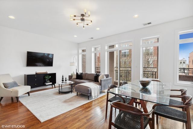 2130 W Rice Street 3, Chicago, IL 60622