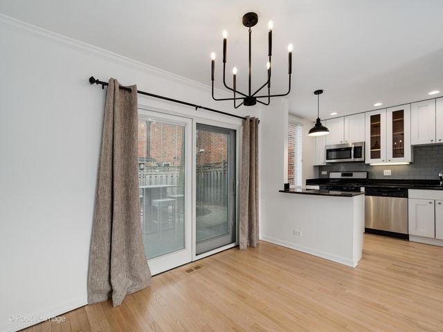 604 W Armitage Avenue, Chicago, IL 60614