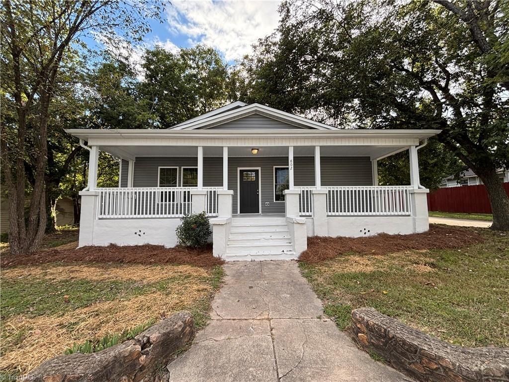 802 Montgomery Street, Reidsville, NC 27320