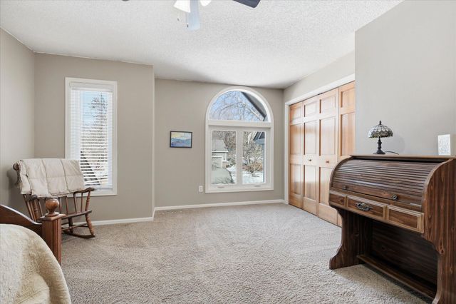 1237 Summit Oaks Drive, Burnsville, MN 55337